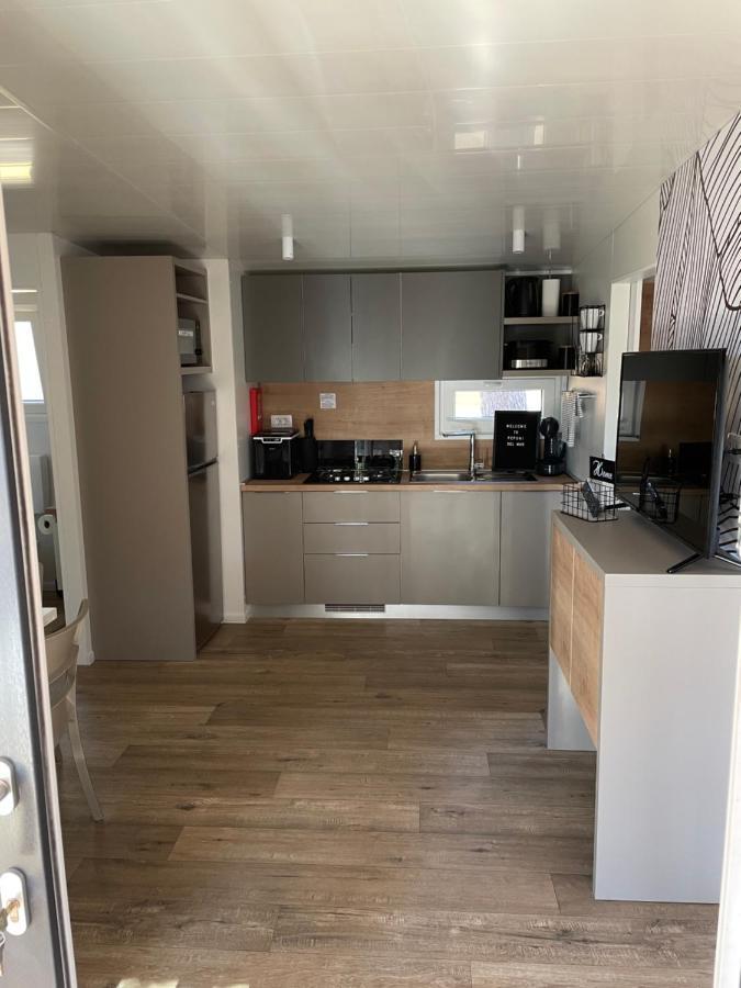 Mobile Home Peponi Del Mar, Brand New บีโอกราดนาโมรู ภายนอก รูปภาพ
