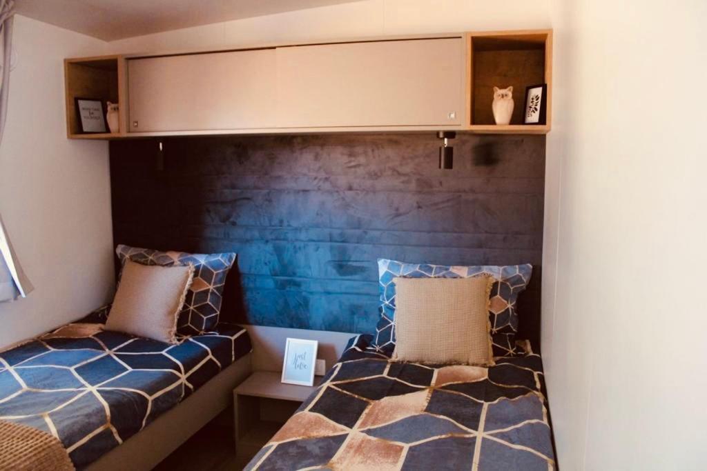Mobile Home Peponi Del Mar, Brand New บีโอกราดนาโมรู ภายนอก รูปภาพ