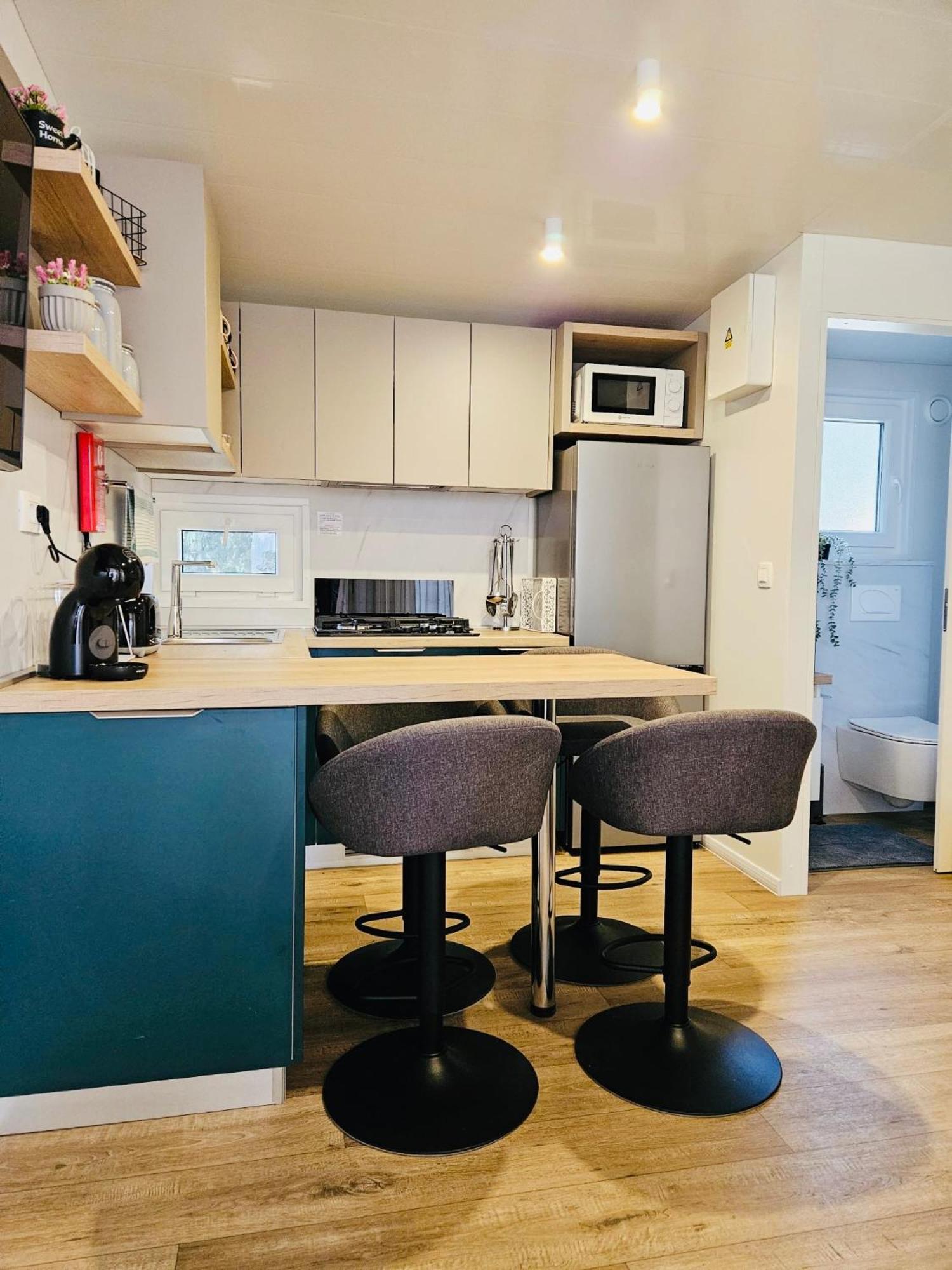 Mobile Home Peponi Del Mar, Brand New บีโอกราดนาโมรู ภายนอก รูปภาพ