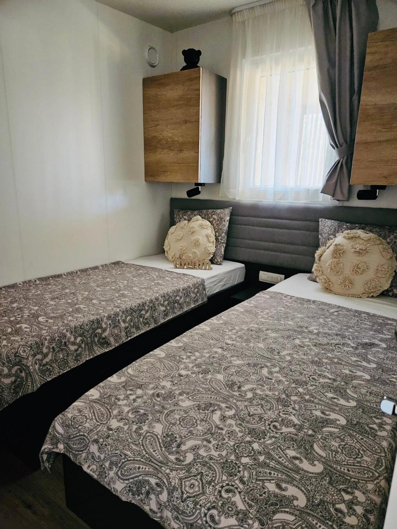 Mobile Home Peponi Del Mar, Brand New บีโอกราดนาโมรู ภายนอก รูปภาพ